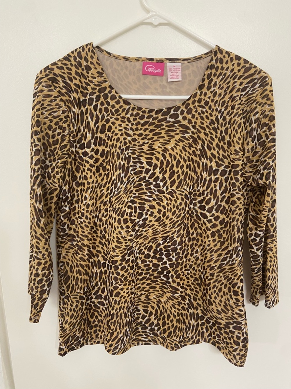 Pappagallo Women's Tan and Black Leopard-Print Long Sleeve Top